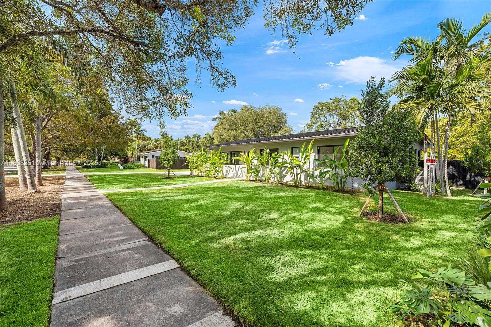 Small Image of 7445 SOUTH WEST 128TH ST, Pinecrest Number 5
