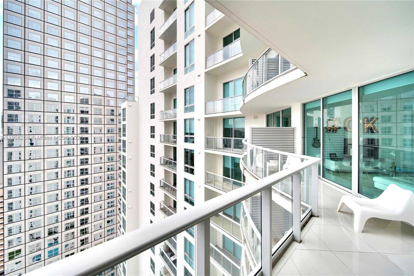 Small Image of 300 SOUTH BISCAYNE BLVD #T-3605, Miami Number 22
