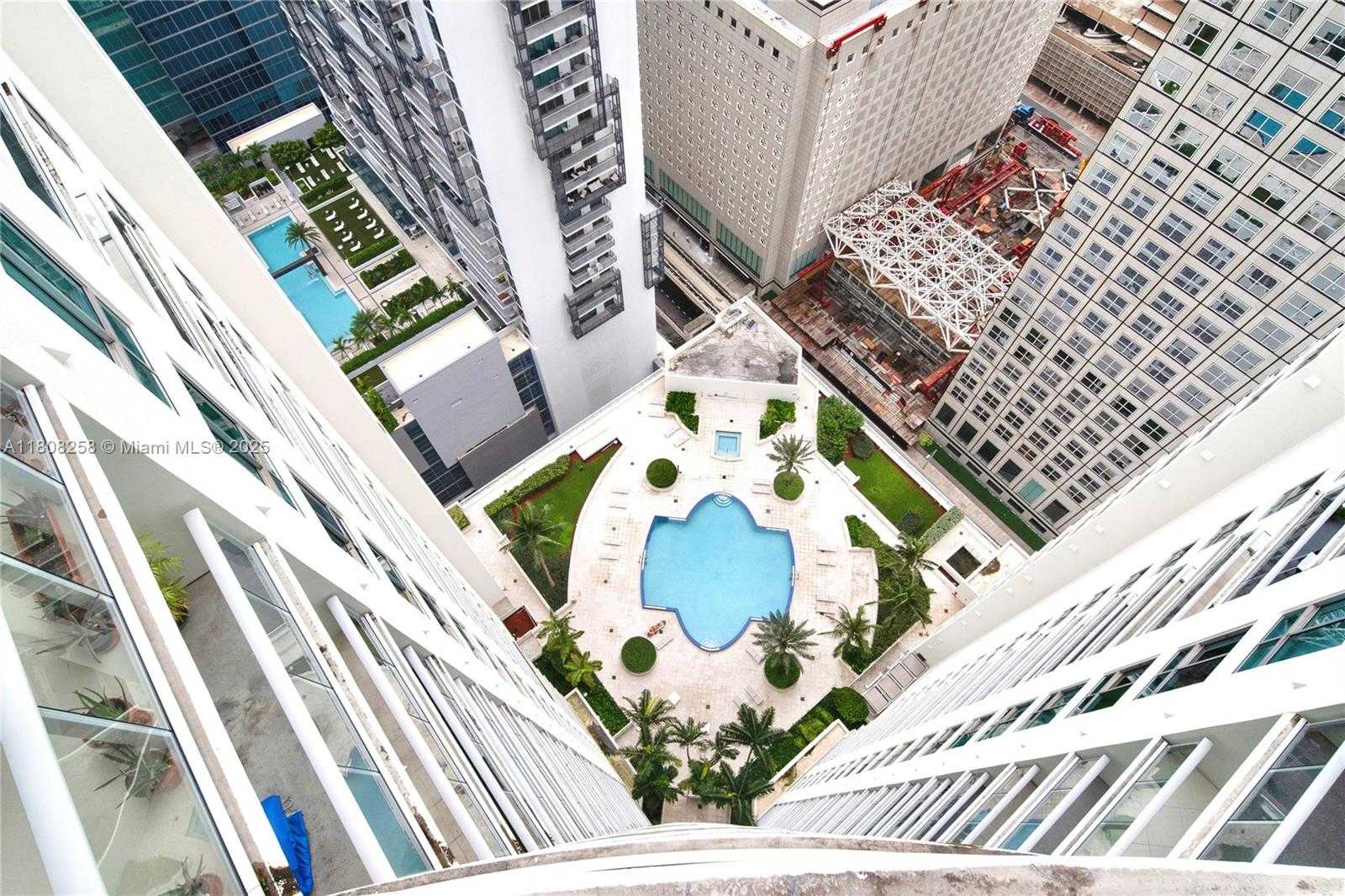 Small Image of 300 SOUTH BISCAYNE BLVD #T-3605, Miami Number 25