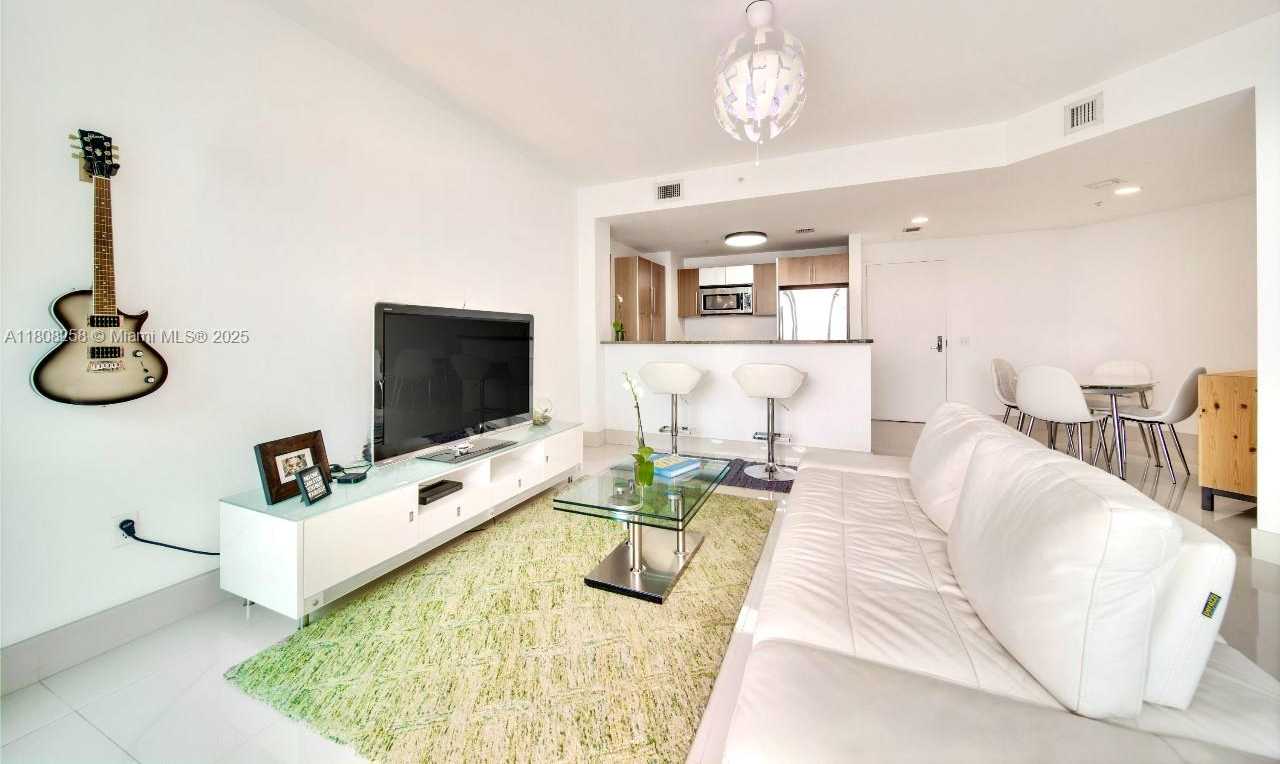 Small Image of 300 SOUTH BISCAYNE BLVD #T-3605, Miami Number 3