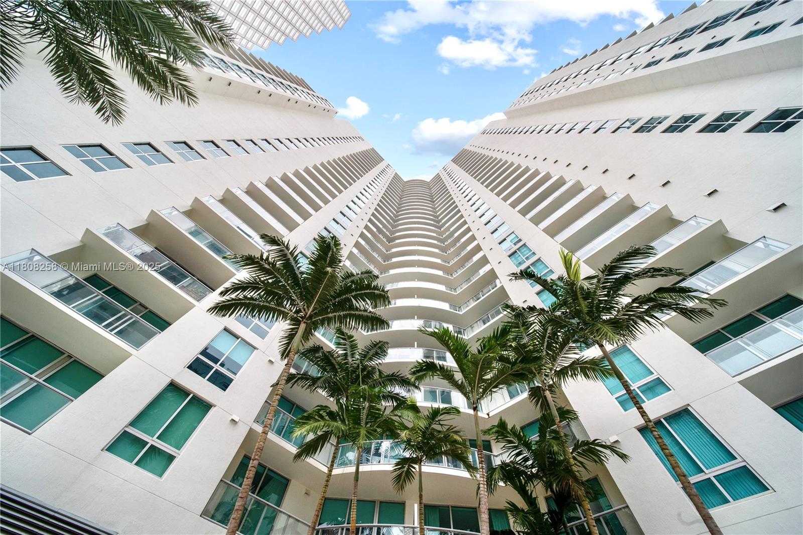 Small Image of 300 SOUTH BISCAYNE BLVD #T-3605, Miami Number 30