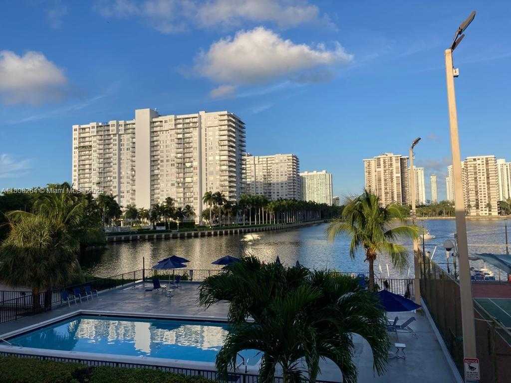 Small Image of 2851 NORTH EAST 183RD ST #615E, Aventura Number 4