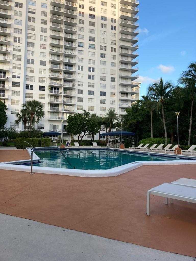 Small Image of 2851 NORTH EAST 183RD ST #615E, Aventura Number 5