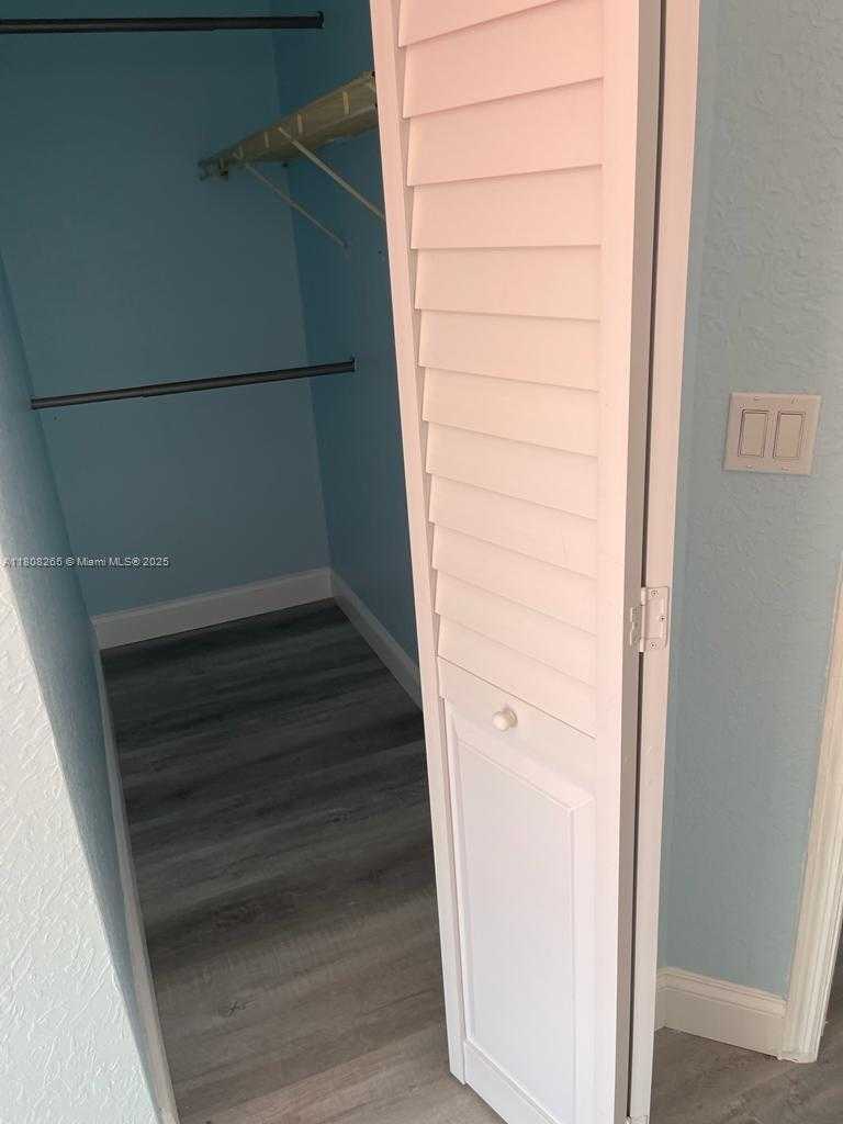 Imagen de Pequeño Objeto