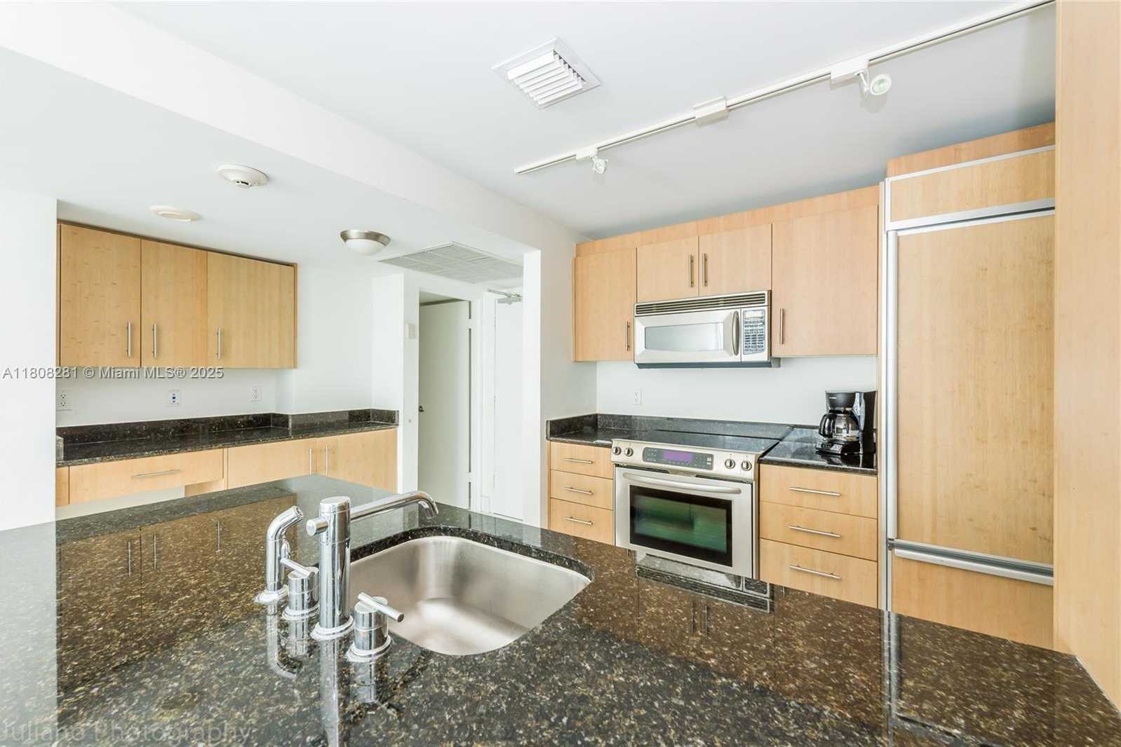Small Image of 10275 COLLINS AVE #416, Bal Harbour Number 4