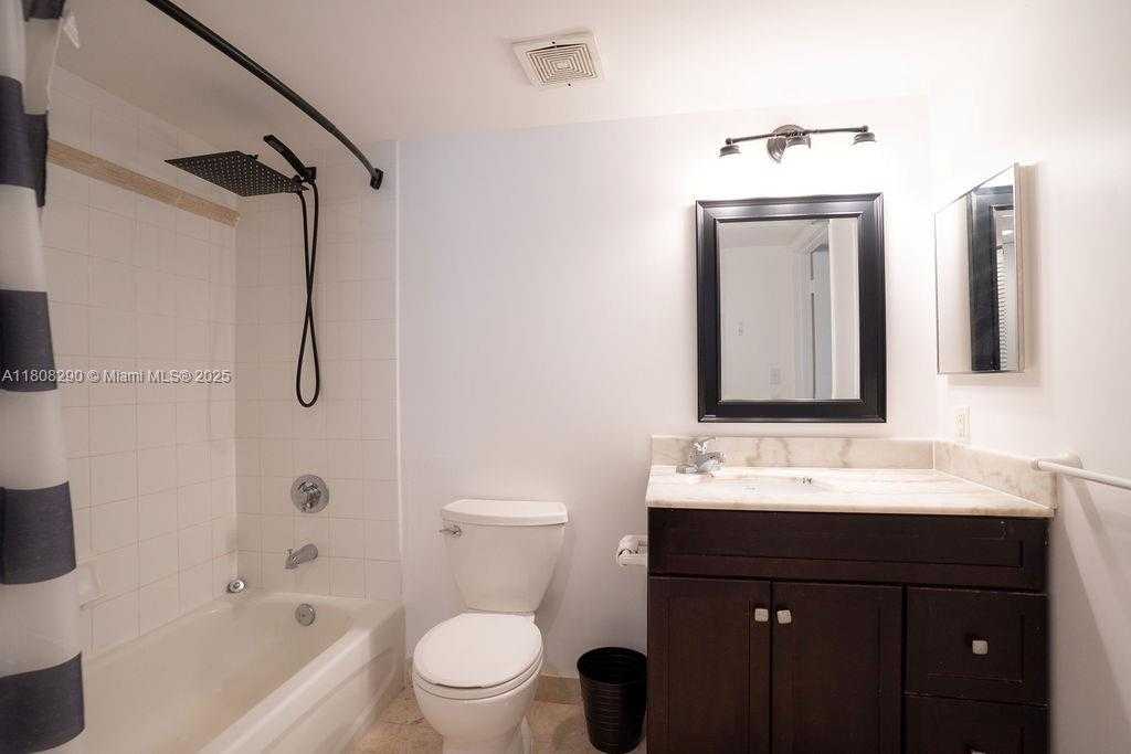 Small Image of 1200 BRICKELL BAY DR #2806, Miami Number 16