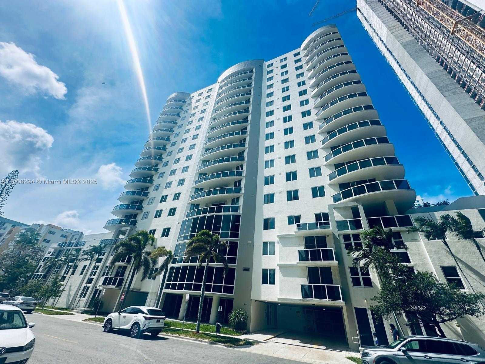 Small Image of 601 NORTH EAST 23RD ST #PH02, Miami Number 20