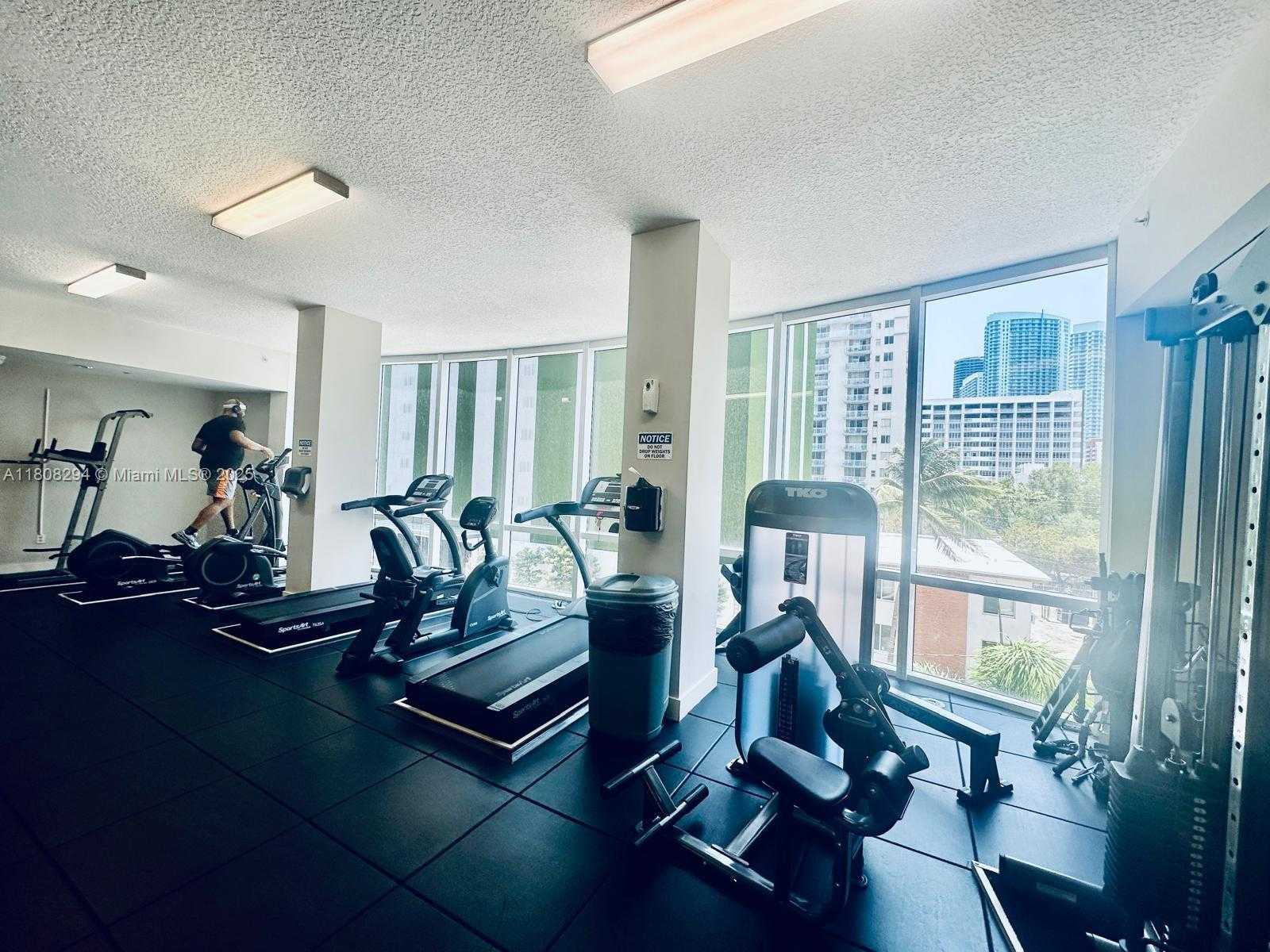 Small Image of 601 NORTH EAST 23RD ST #PH02, Miami Number 23
