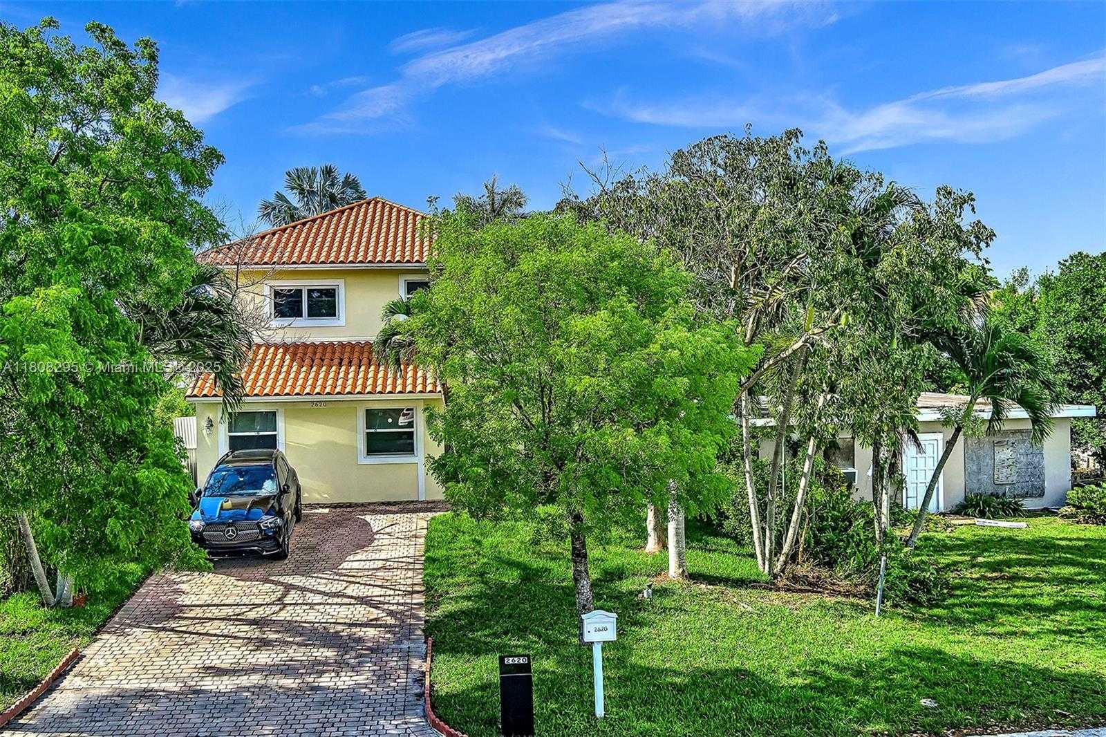 Small Image of 2620 NE 214 ST, Miami Number 54