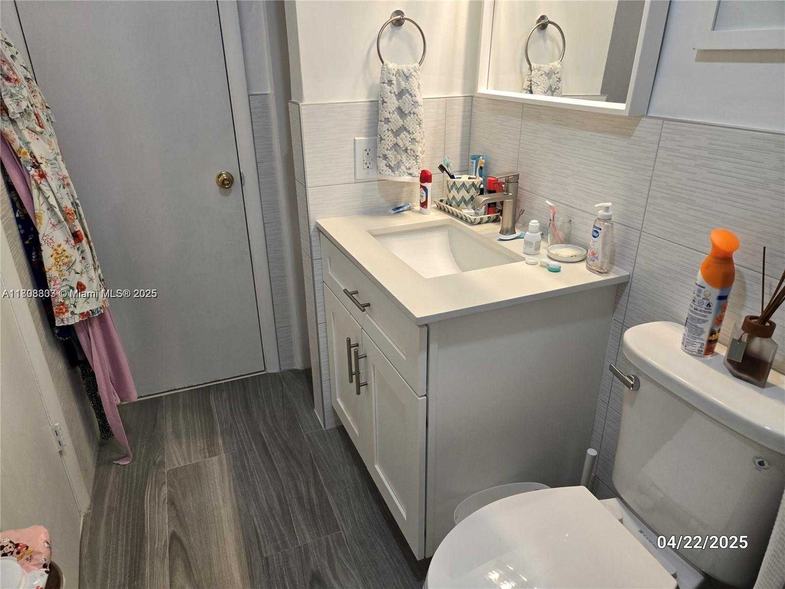 Small Image of 2905 POINT EAST DR #L608, Aventura Number 14