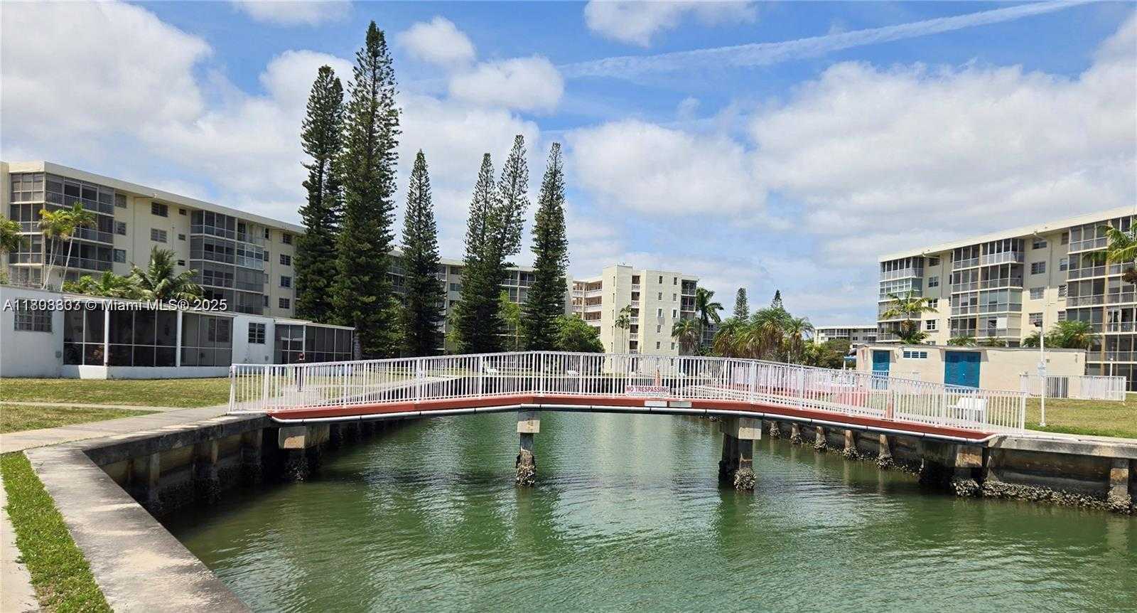 Small Image of 2905 POINT EAST DR #L608, Aventura Number 22