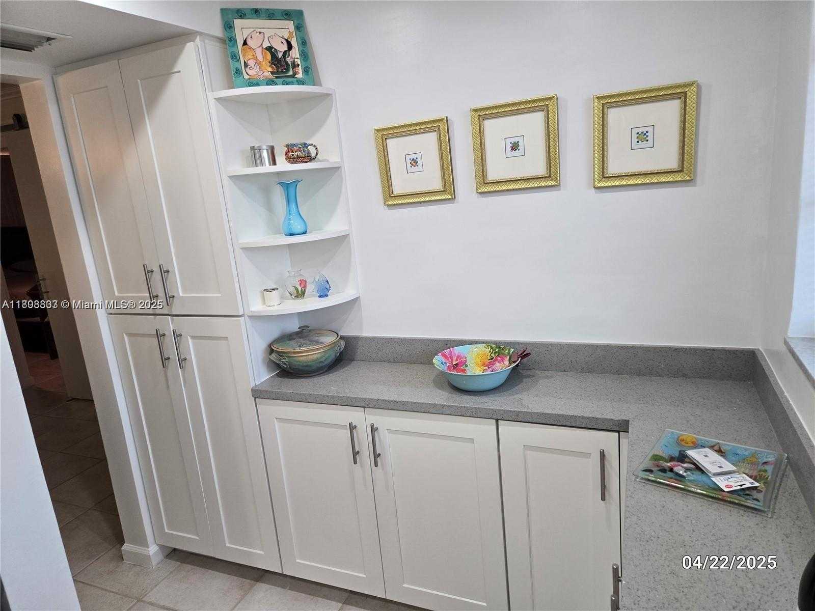Small Image of 2905 POINT EAST DR #L608, Aventura Number 6