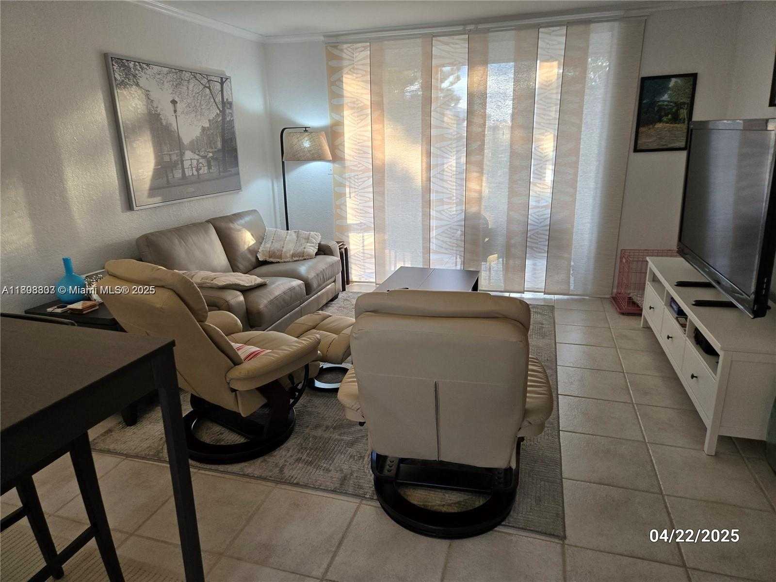 Small Image of 2905 POINT EAST DR #L608, Aventura Number 9