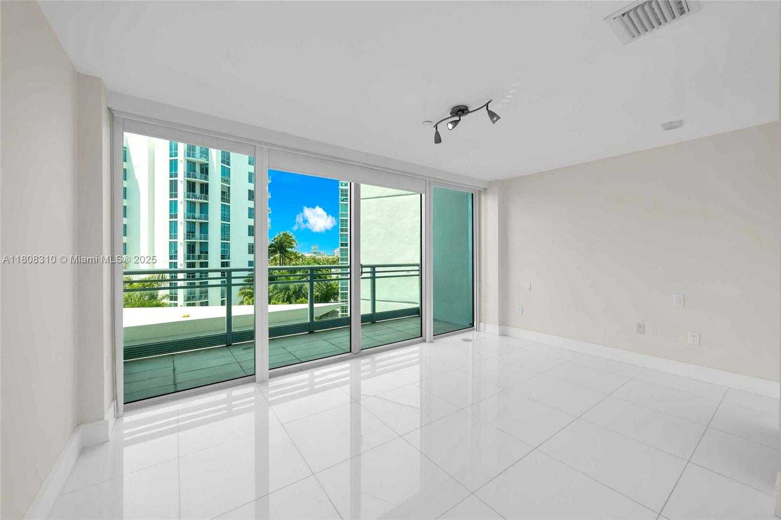 Small Image of 2950 NORTH EAST 188TH ST #545, Aventura Number 12