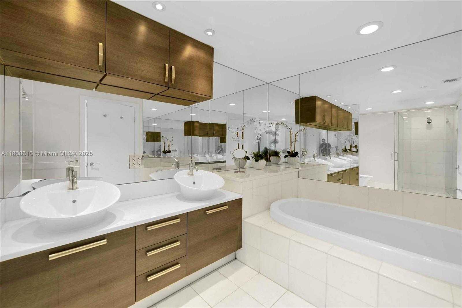 Small Image of 2950 NORTH EAST 188TH ST #545, Aventura Number 17