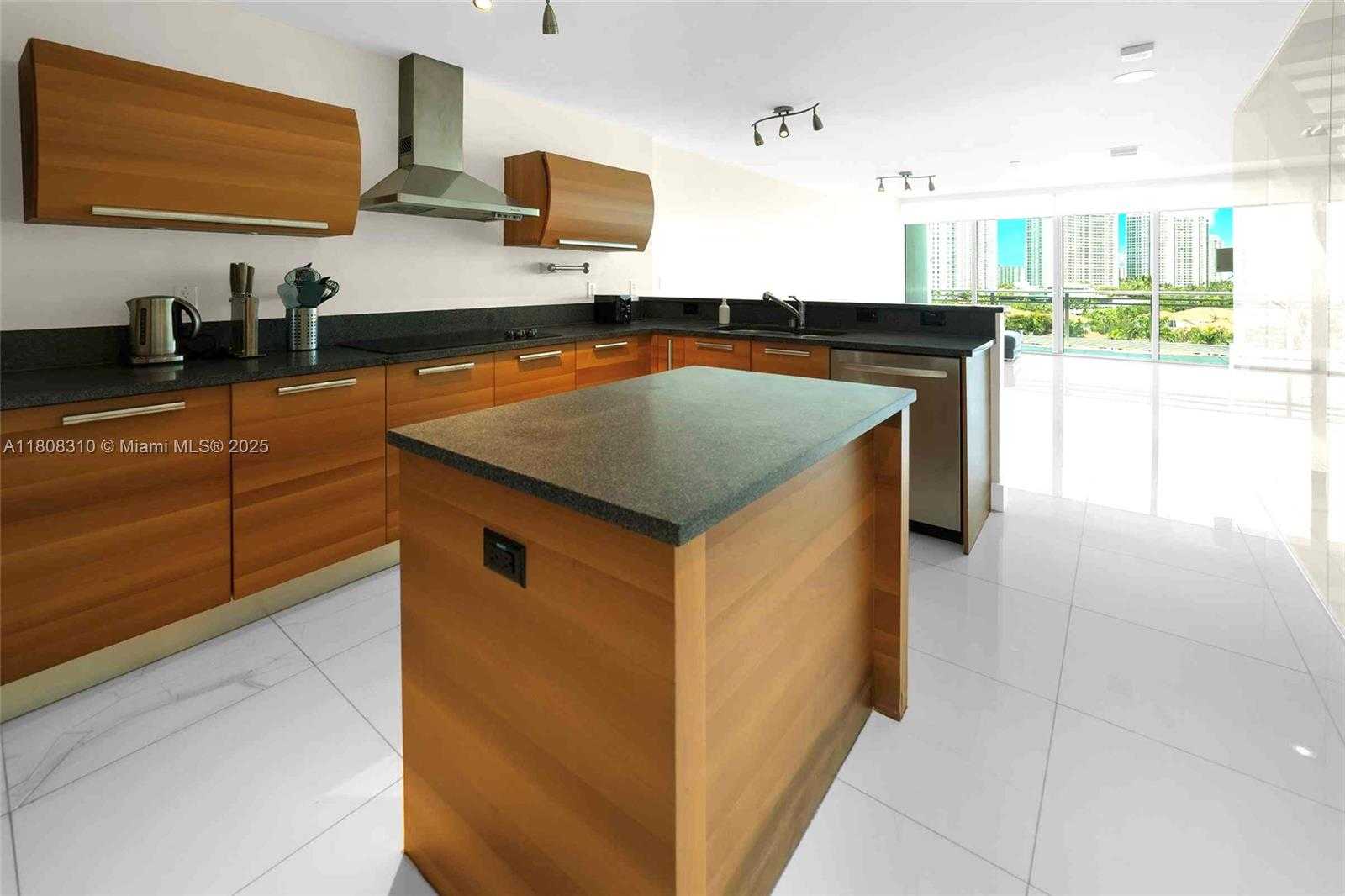 Small Image of 2950 NORTH EAST 188TH ST #545, Aventura Number 4