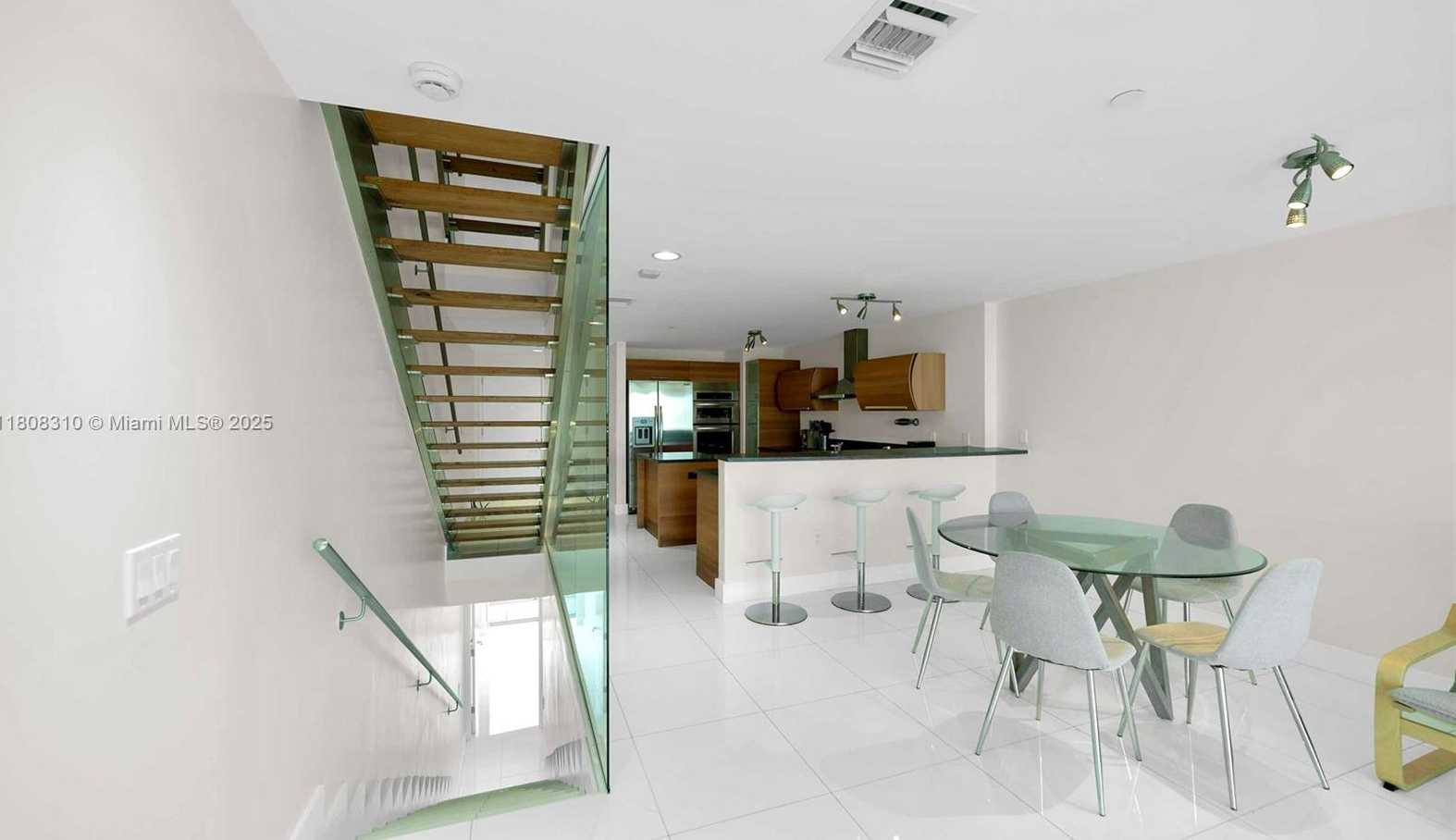 Small Image of 2950 NORTH EAST 188TH ST #545, Aventura Number 9
