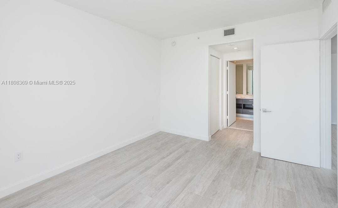 Small Image of 45 SOUTH WEST 9TH STREET #4105, Miami Number 16