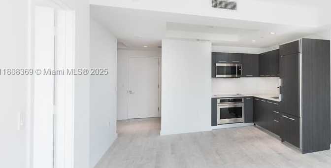 Small Image of 45 SOUTH WEST 9TH STREET #4105, Miami Number 8