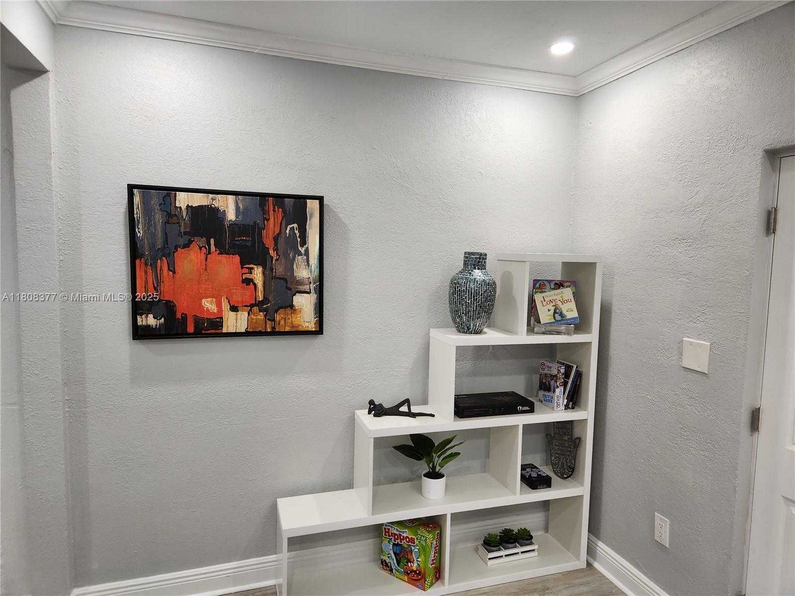 Small Image of 2001 NORTH EAST 183RD ST, North Miami Beach Number 11