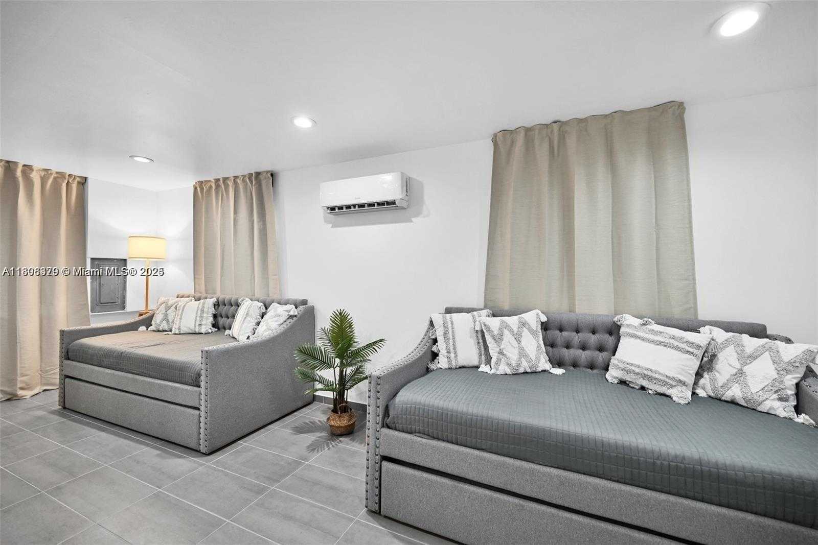 Small Image of 7335 SOUTH WEST 104TH ST, Pinecrest Number 17