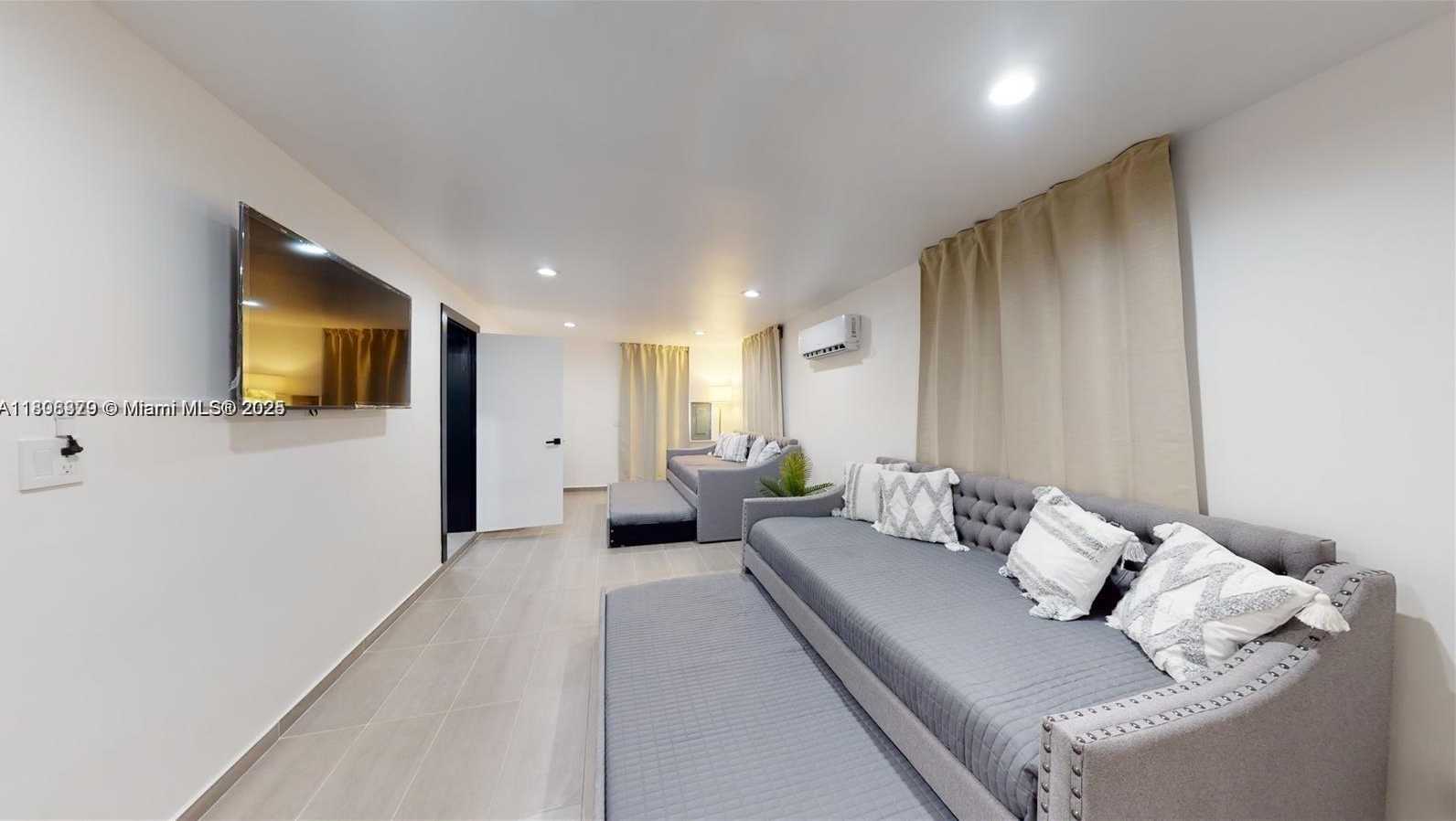 Small Image of 7335 SOUTH WEST 104TH ST, Pinecrest Number 18