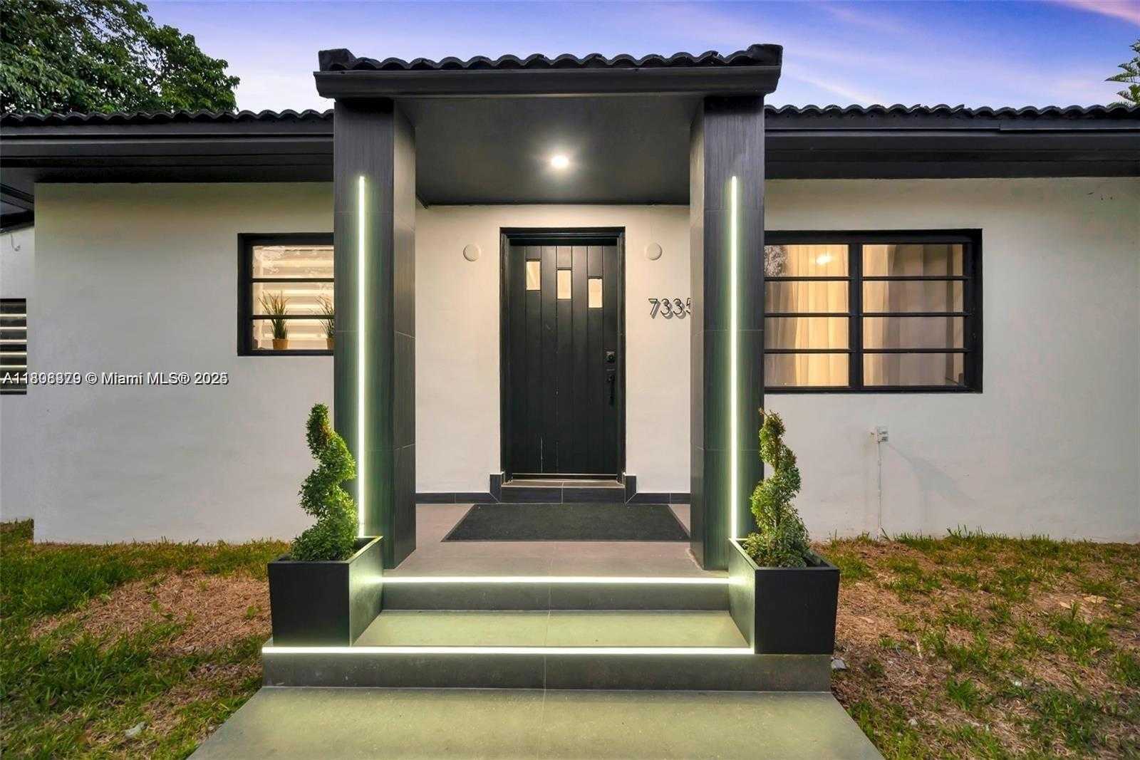 Small Image of 7335 SOUTH WEST 104TH ST, Pinecrest Number 3