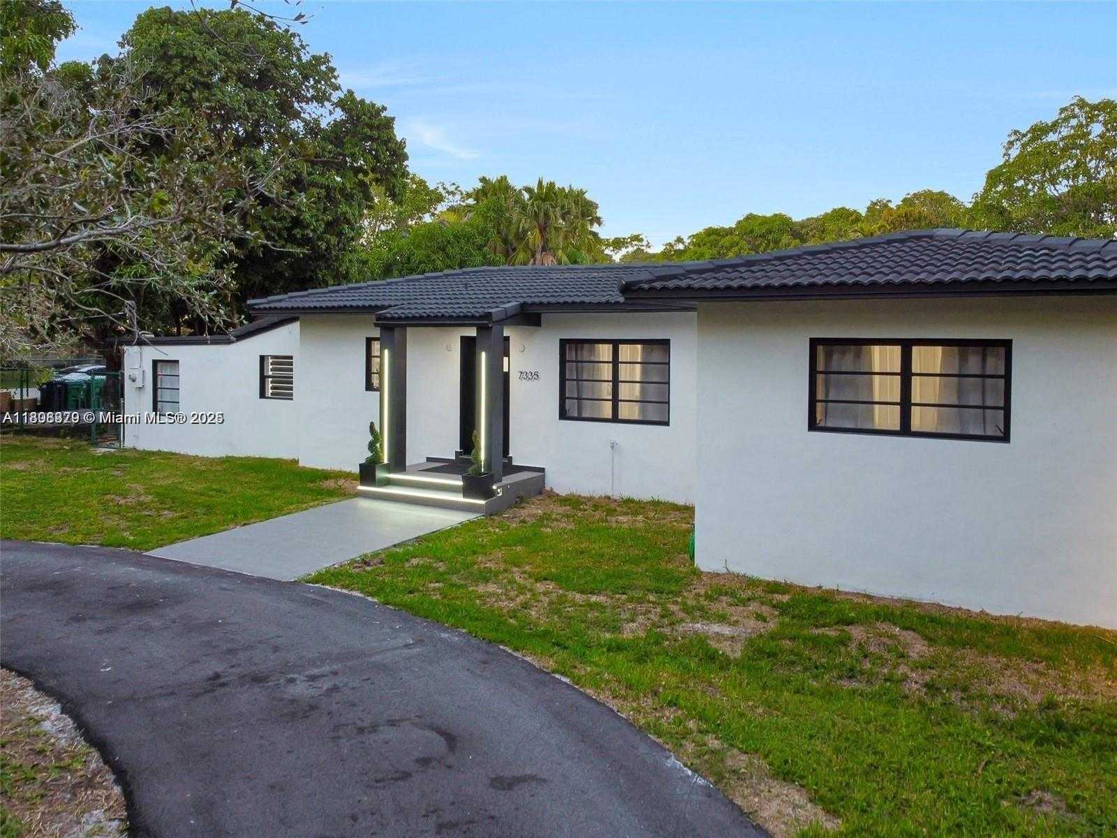 Small Image of 7335 SOUTH WEST 104TH ST, Pinecrest Number 37