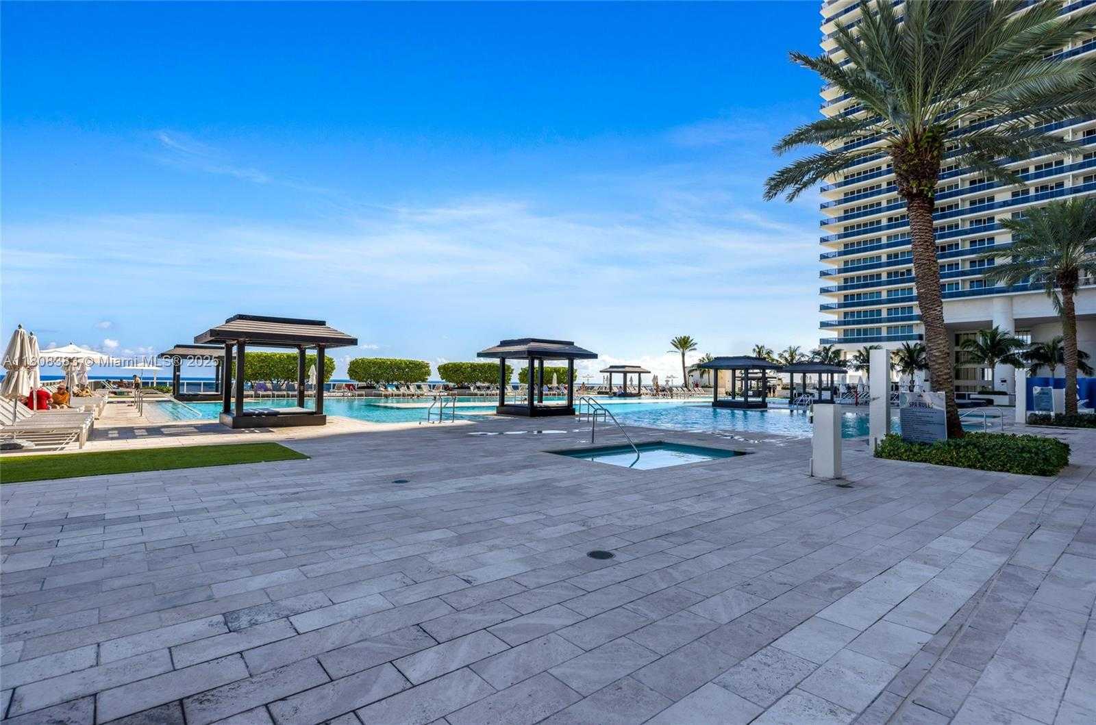Small Image of 1830 SOUTH OCEAN DR #1807, Hallandale Beach Number 19