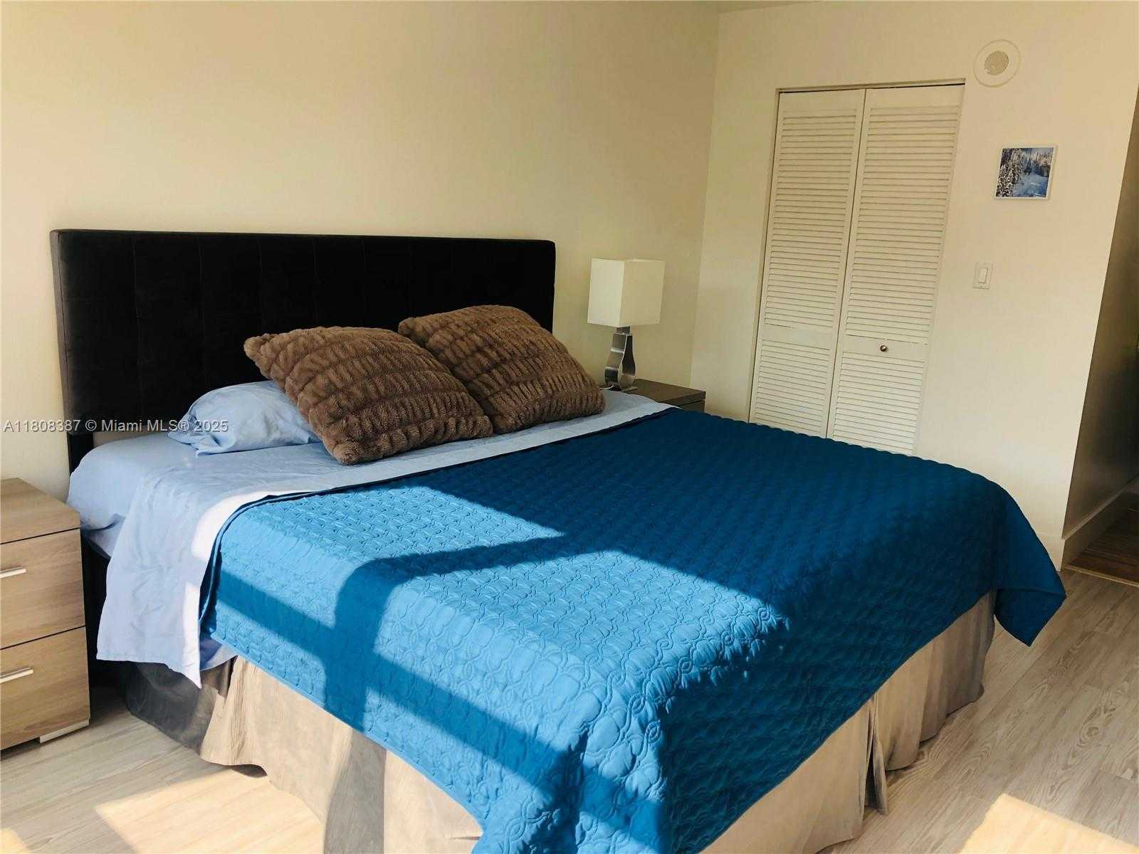 Small Image of 17021 NORTH BAY RD #721, Sunny Isles Beach Number 13
