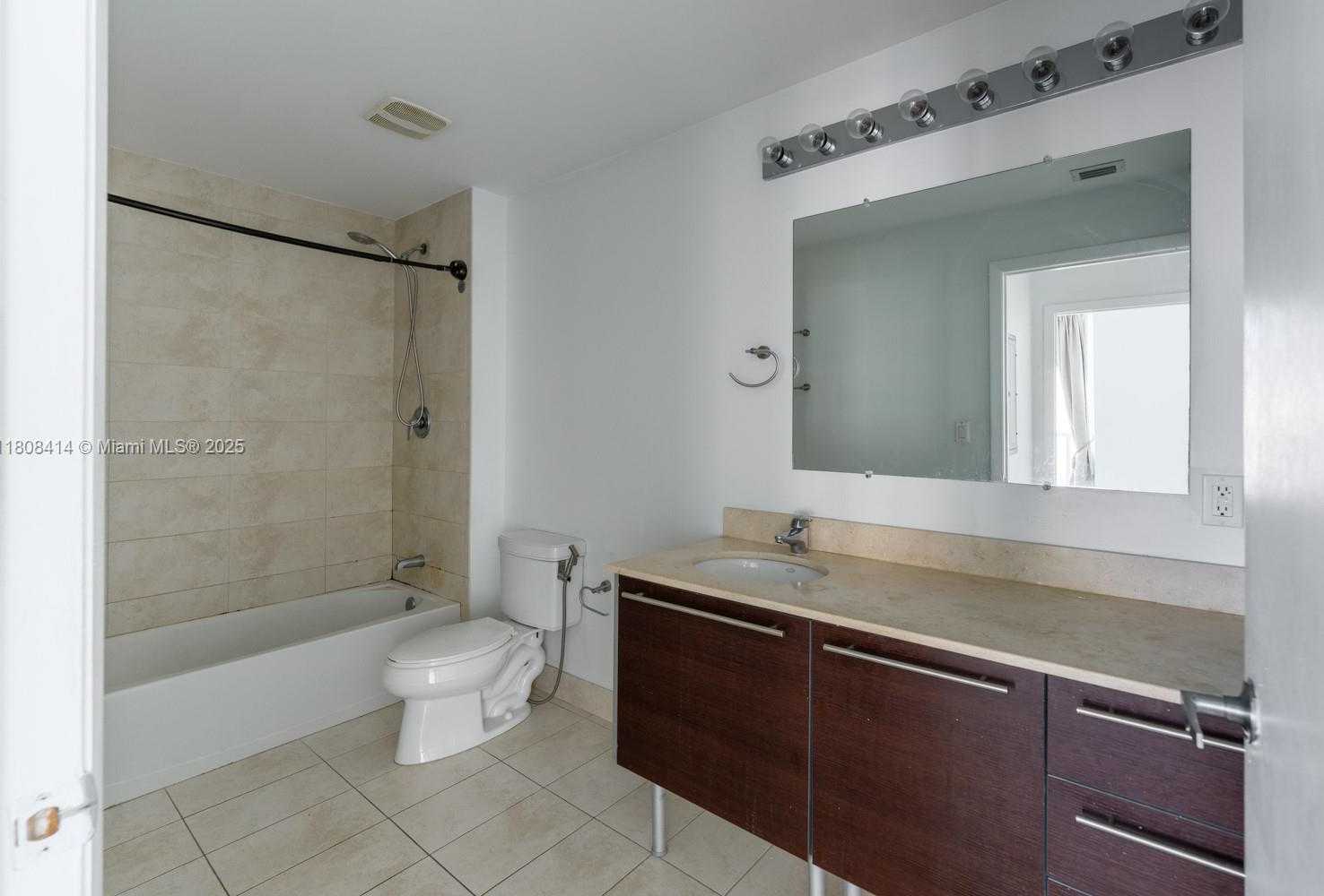 Small Image of 1900 NORTH BAYSHORE DR #3809, Miami Number 11