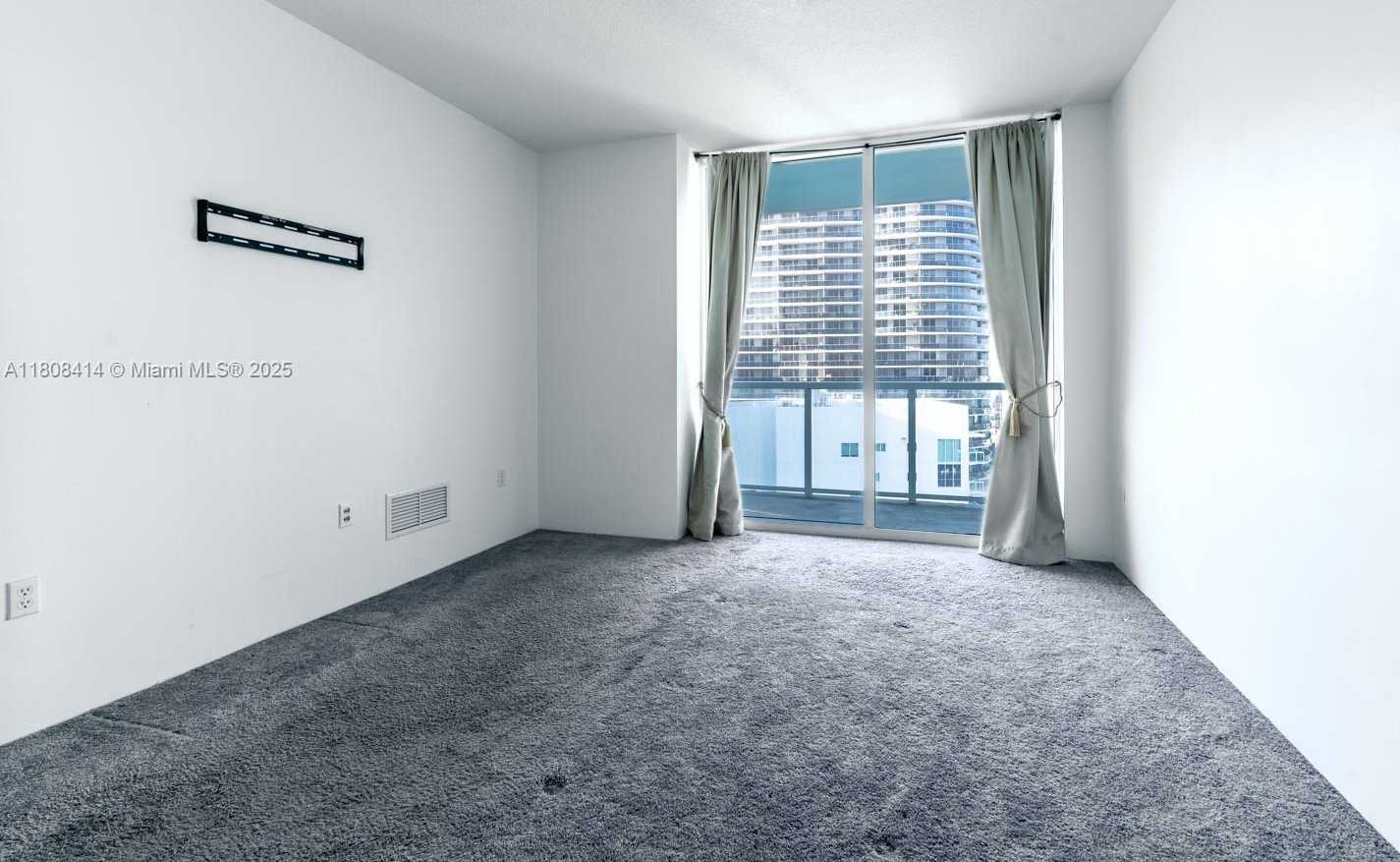 Small Image of 1900 NORTH BAYSHORE DR #3809, Miami Number 14