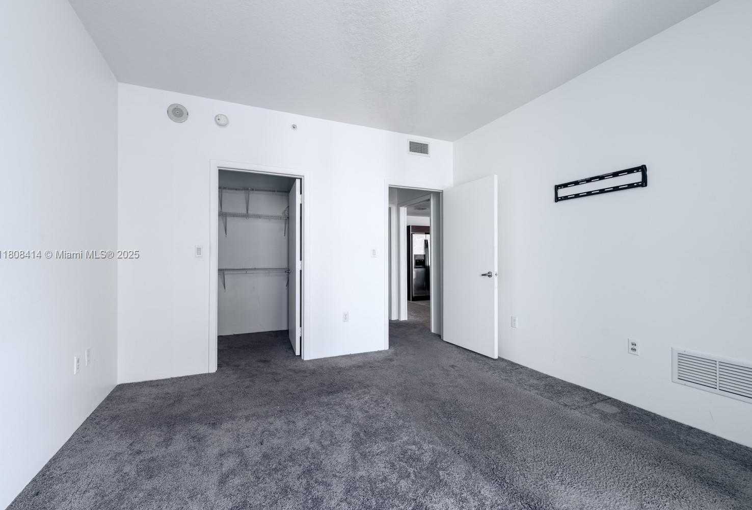 Small Image of 1900 NORTH BAYSHORE DR #3809, Miami Number 16