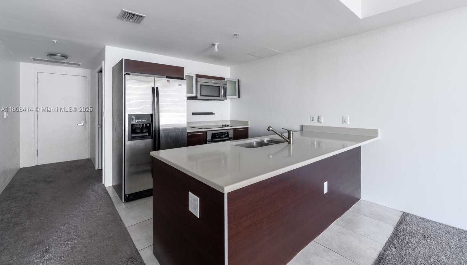 Small Image of 1900 NORTH BAYSHORE DR #3809, Miami Number 4