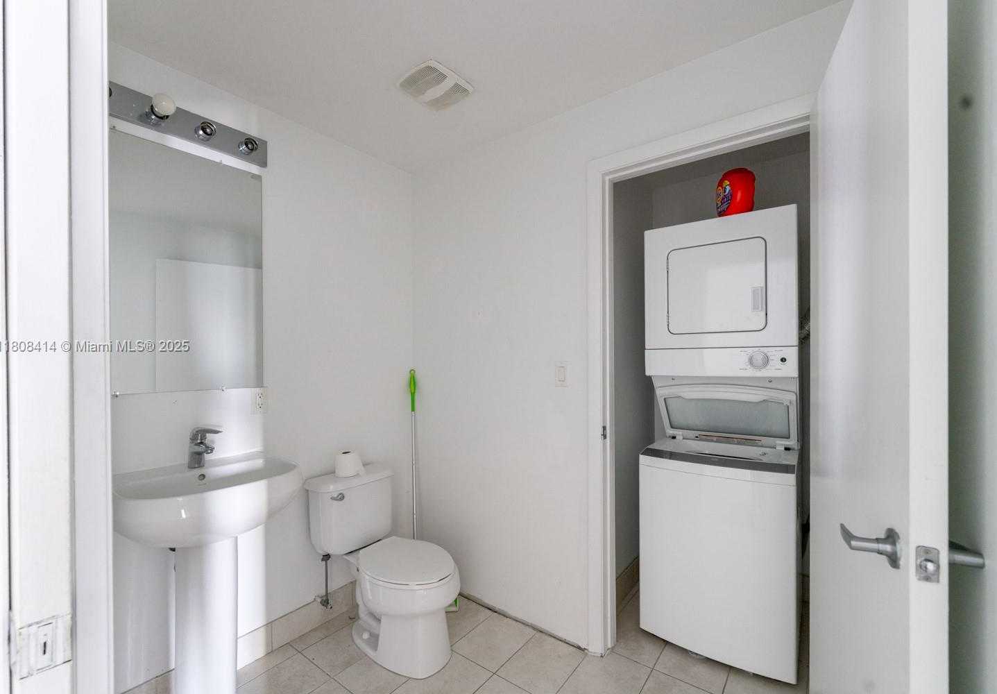 Small Image of 1900 NORTH BAYSHORE DR #3809, Miami Number 6