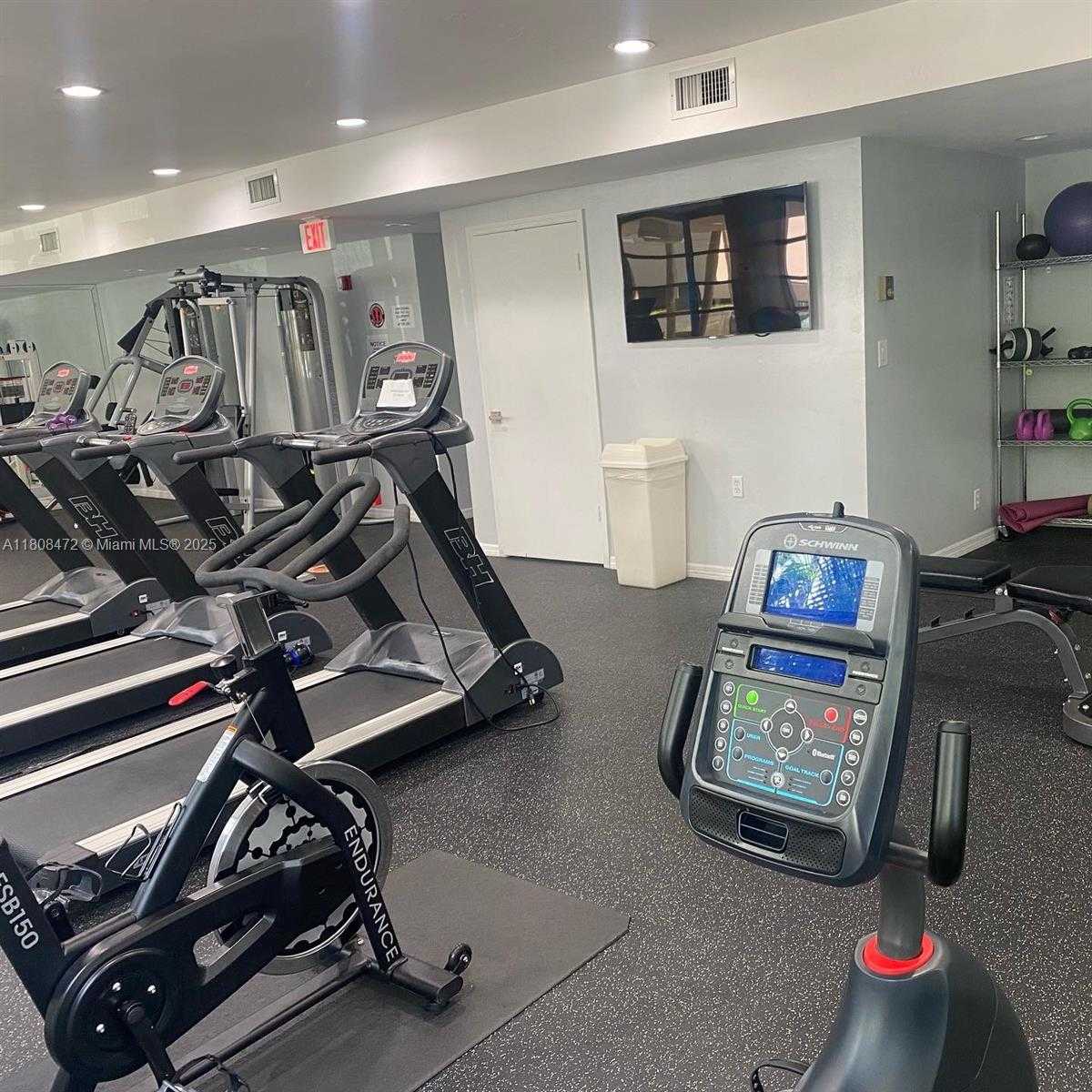 Small Image of 1408 BRICKELL BAY DR #401, Miami Number 10