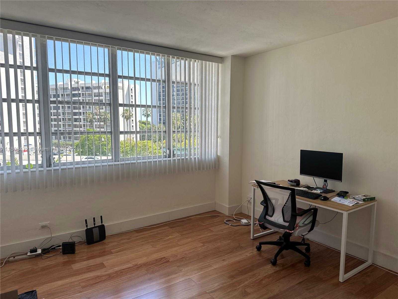 Small Image of 1408 BRICKELL BAY DR #401, Miami Number 14