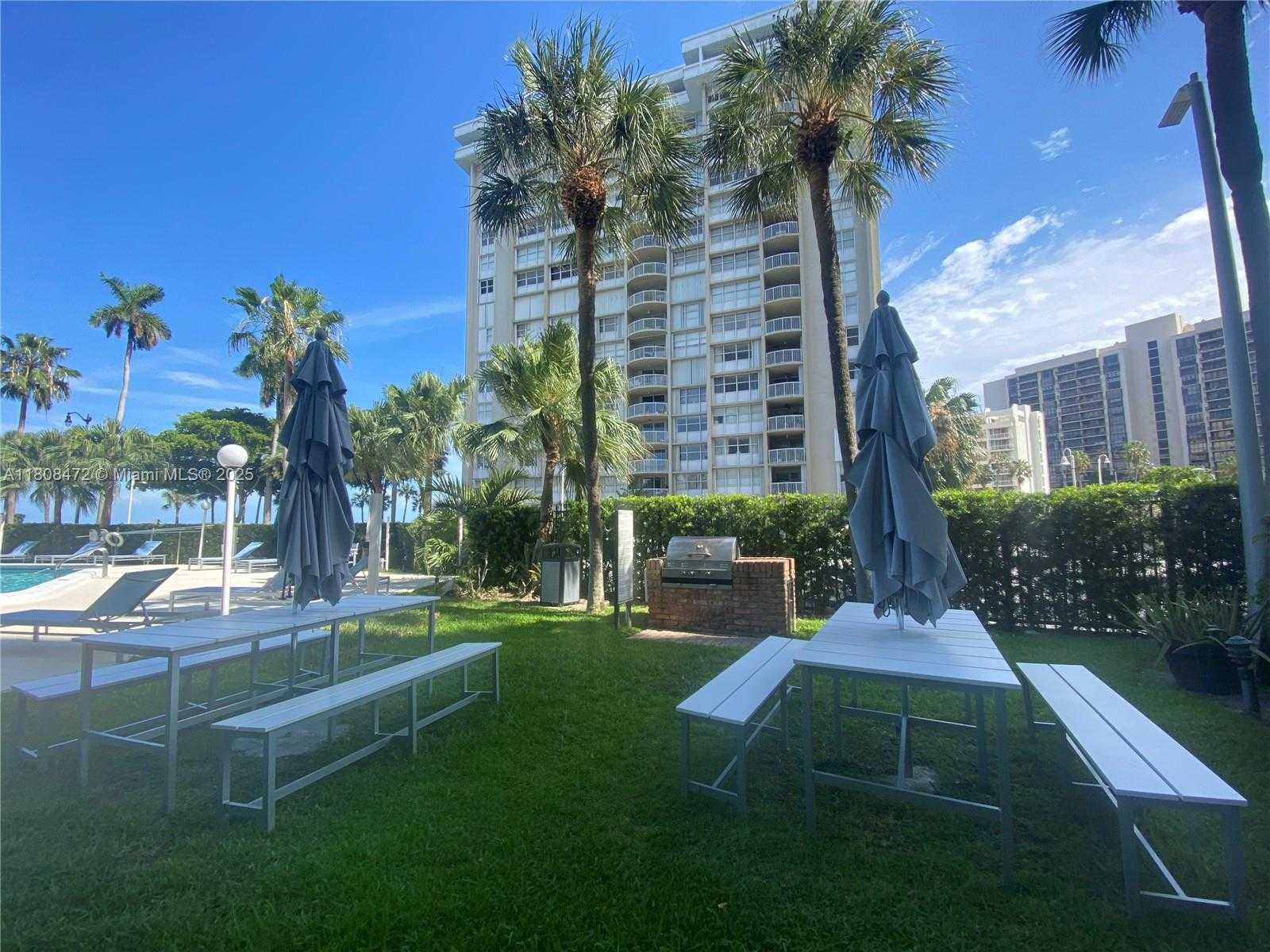 Small Image of 1408 BRICKELL BAY DR #401, Miami Number 5