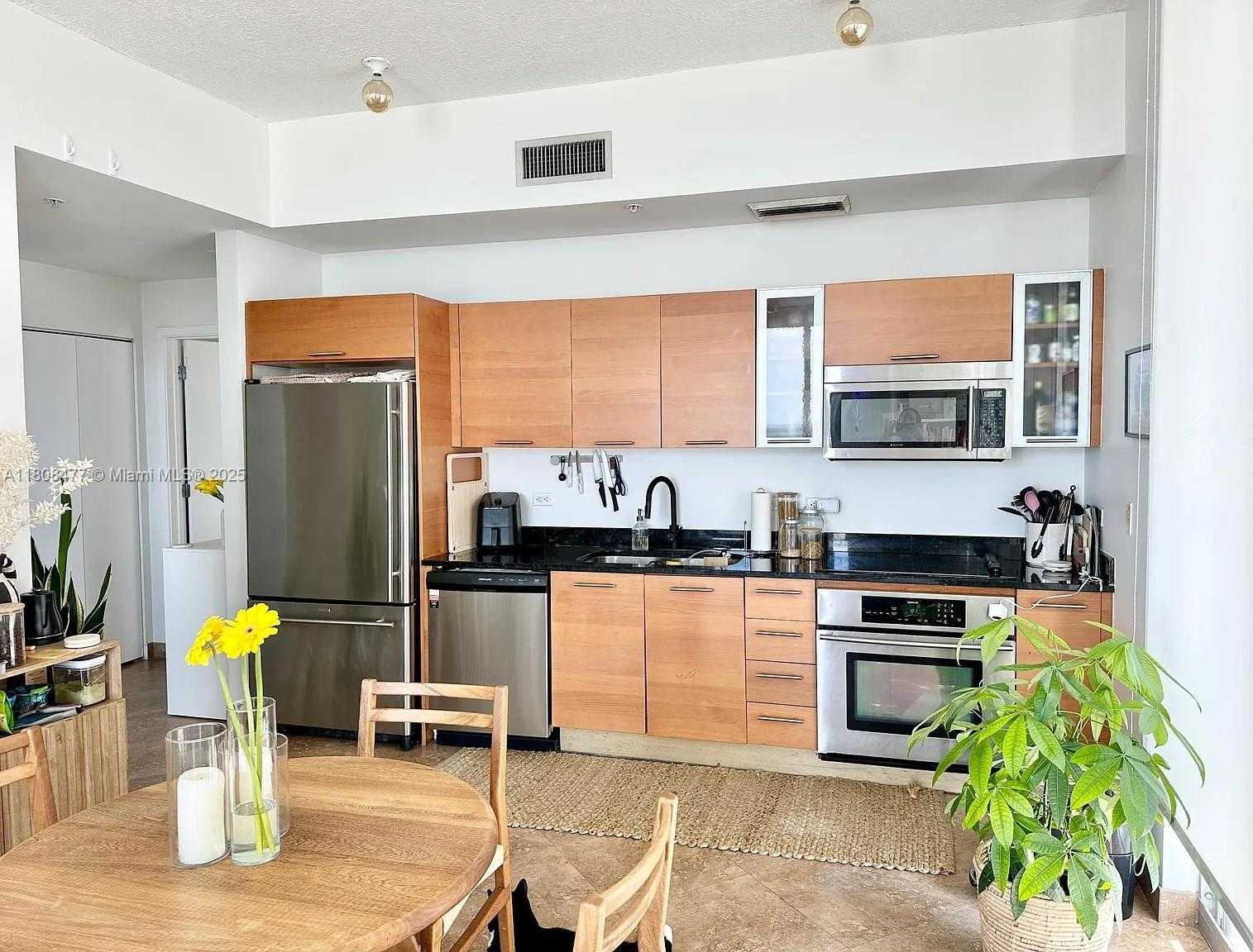 Small Image of 3470 EAST COAST AVE #H1805, Miami Number 4