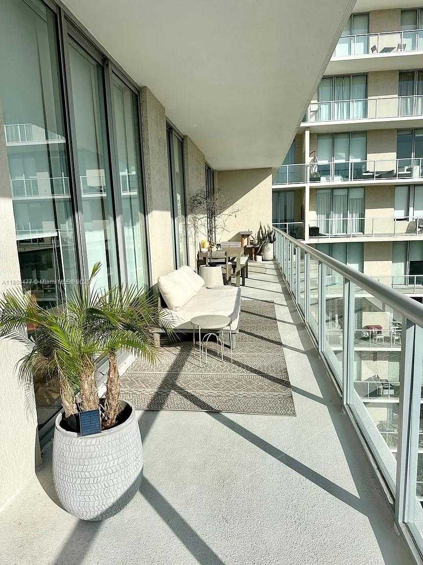 Small Image of 3470 EAST COAST AVE #H1805, Miami Number 7