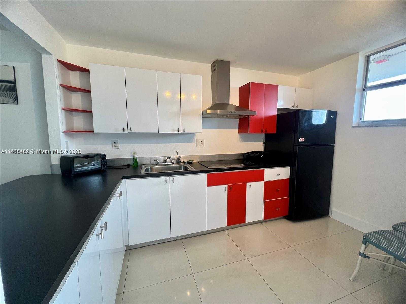 Small Image of 2903 NORTH MIAMI BEACH BLVD #906, North Miami Beach Number 3