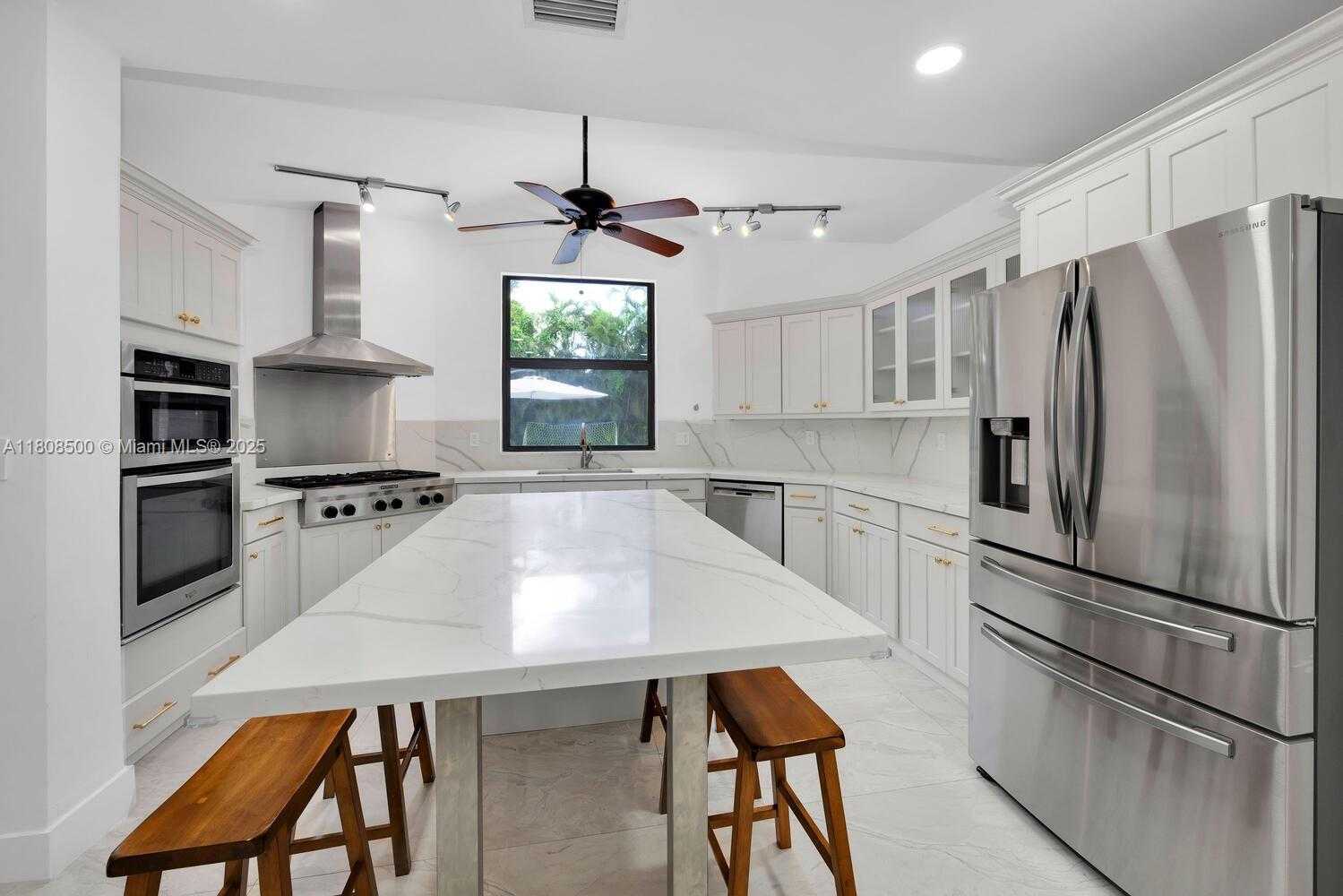 Small Image of 6860 SOUTH WEST 99TH TER, Pinecrest Number 14
