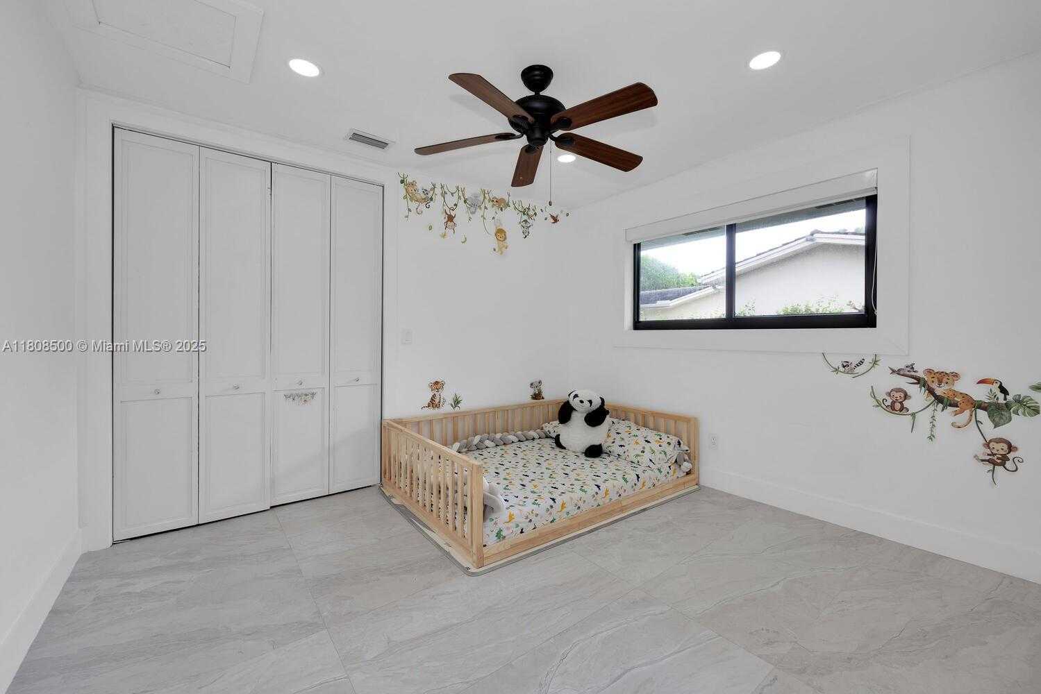 Small Image of 6860 SOUTH WEST 99TH TER, Pinecrest Number 24