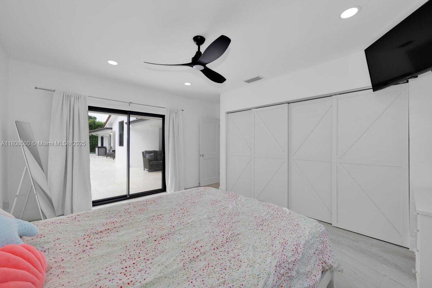 Small Image of 6860 SOUTH WEST 99TH TER, Pinecrest Number 28