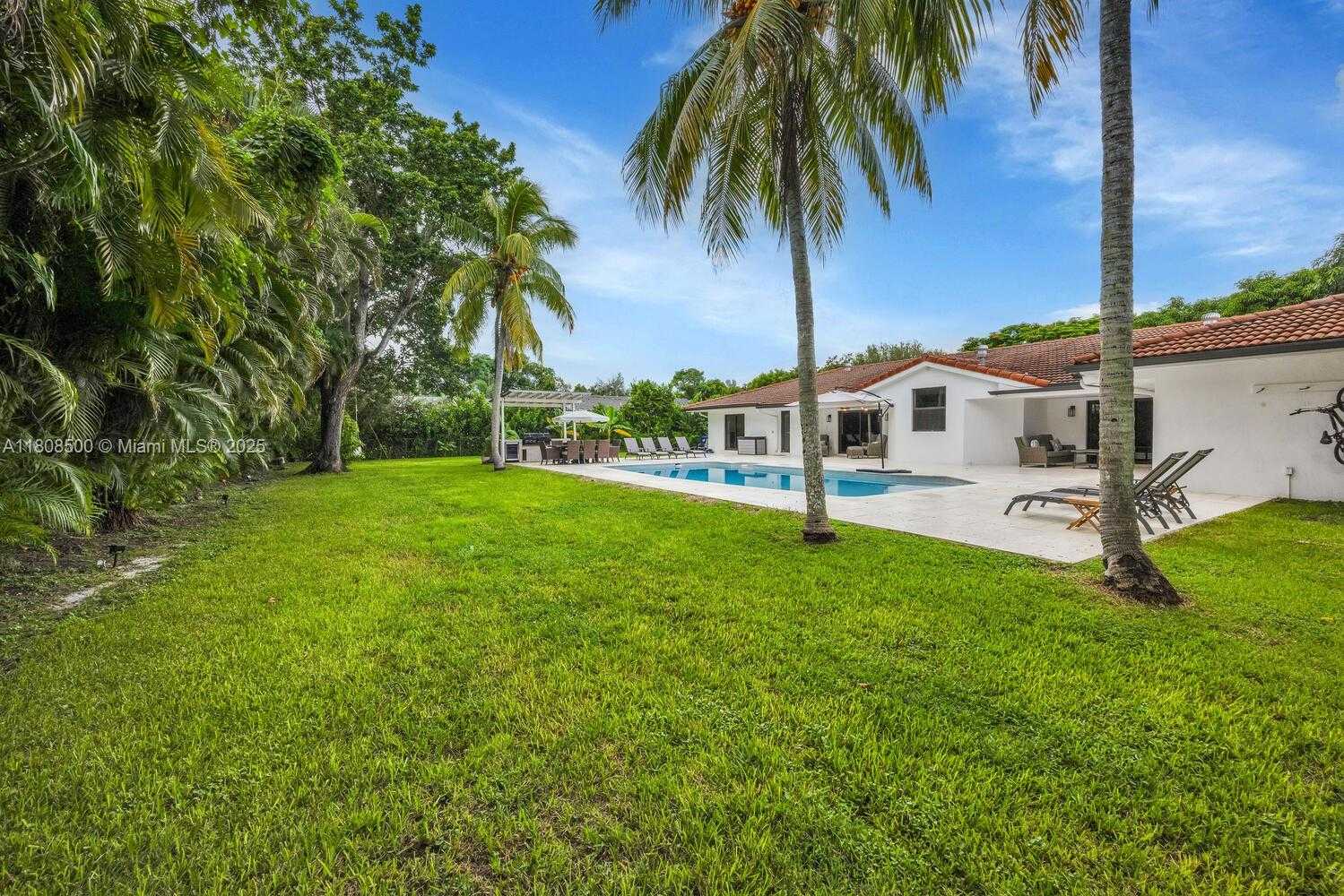 Small Image of 6860 SOUTH WEST 99TH TER, Pinecrest Number 40