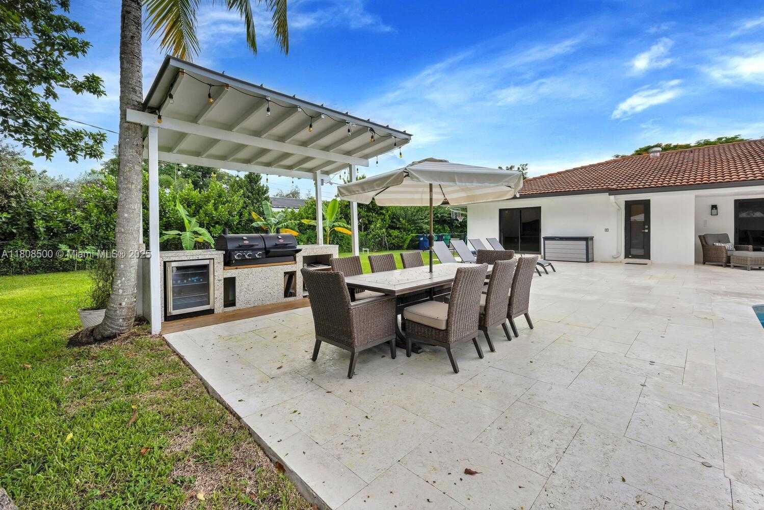 Small Image of 6860 SOUTH WEST 99TH TER, Pinecrest Number 41