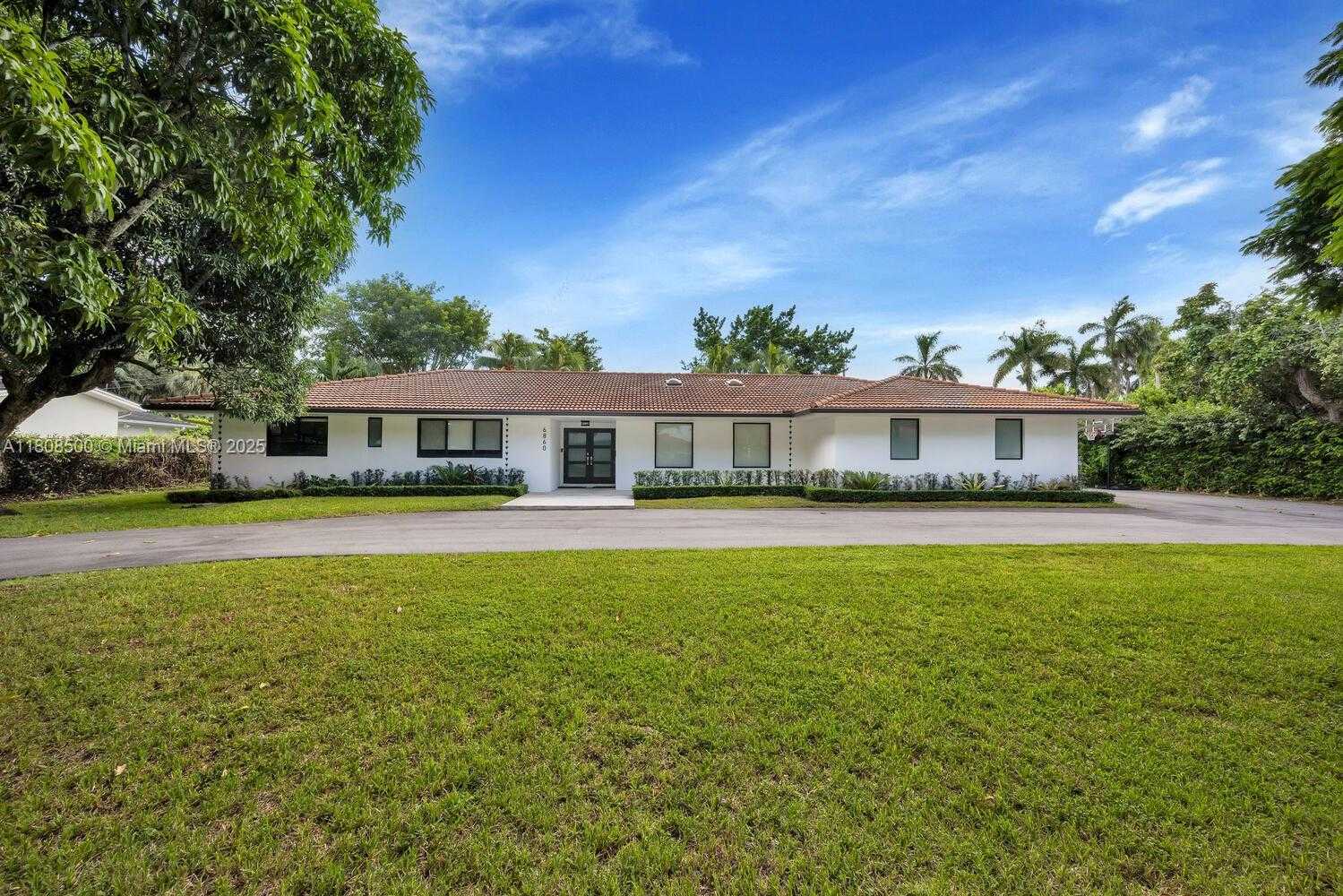 Small Image of 6860 SOUTH WEST 99TH TER, Pinecrest Number 47