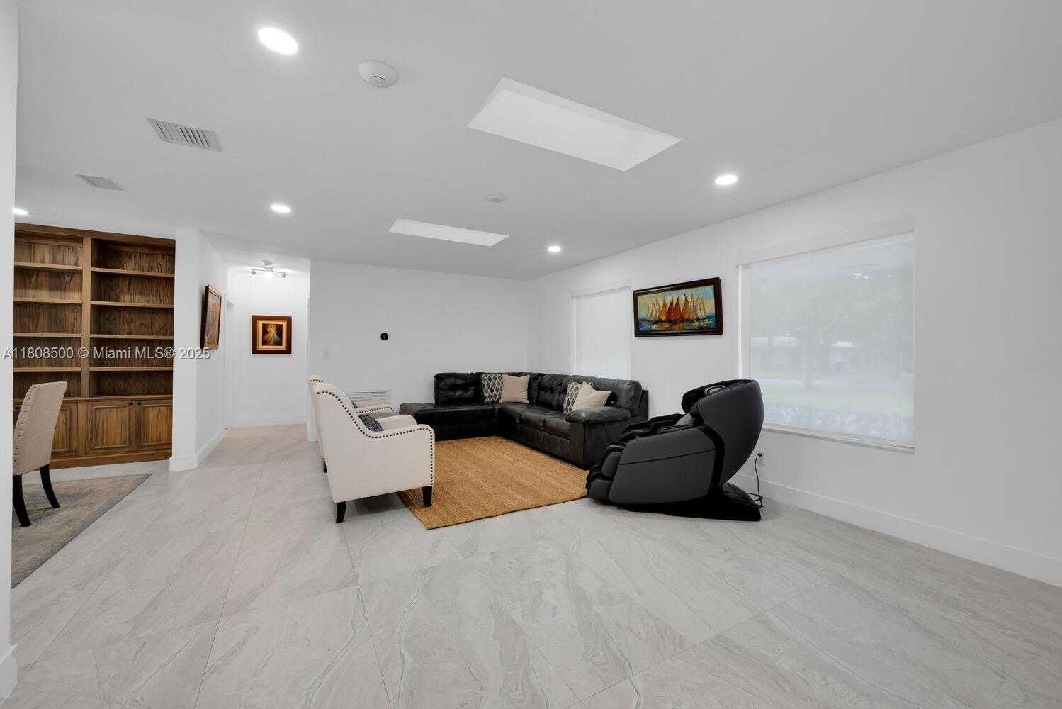 Small Image of 6860 SOUTH WEST 99TH TER, Pinecrest Number 5