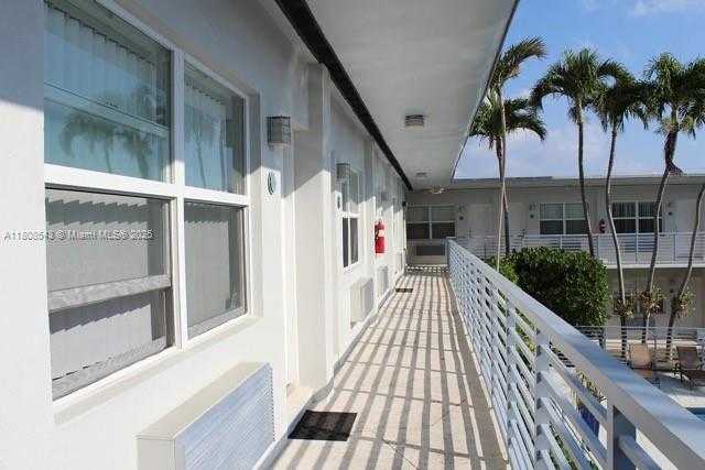 Small Image of 8000 NORTH EAST BAYSHORE CT #212, Miami Number 12