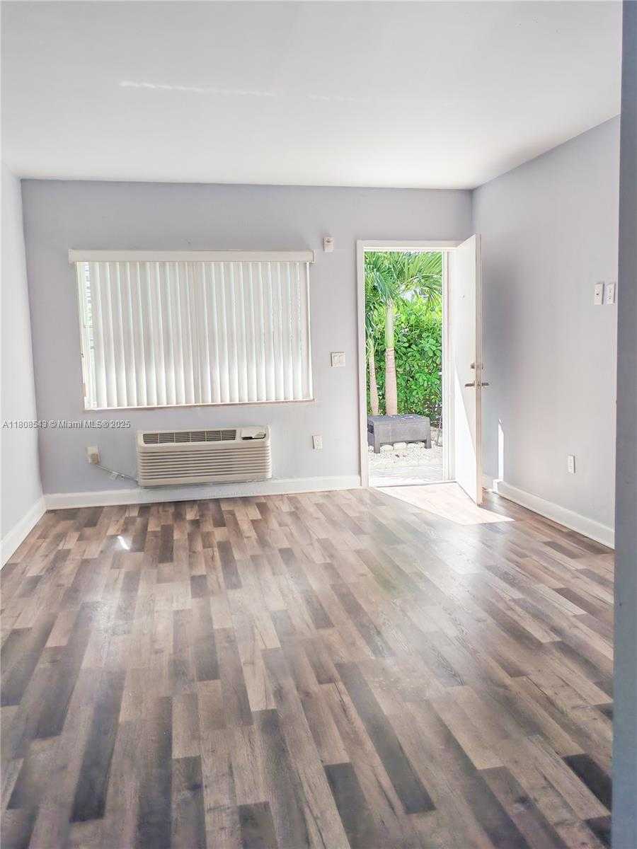 Small Image of 8000 NORTH EAST BAYSHORE CT #212, Miami Number 2